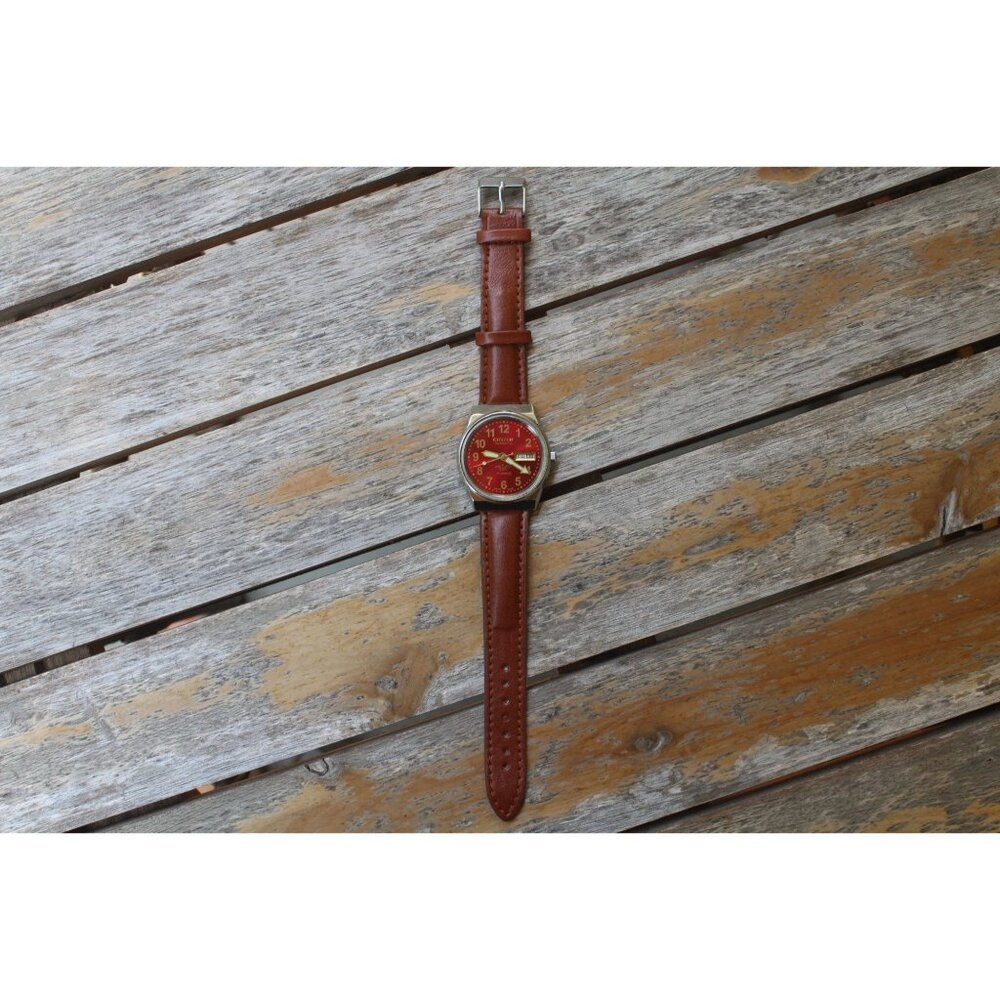 Citizen Automatic 21 Jewels Red Dial Silver Case Men's Vintage Watch.  EUC - Picture 6 of 6